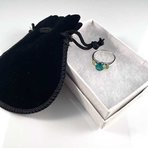 Art Nouveau-Inspired Sterling Silver Emerald and Peridot Ring, Size 6 - Picture 8 of 9